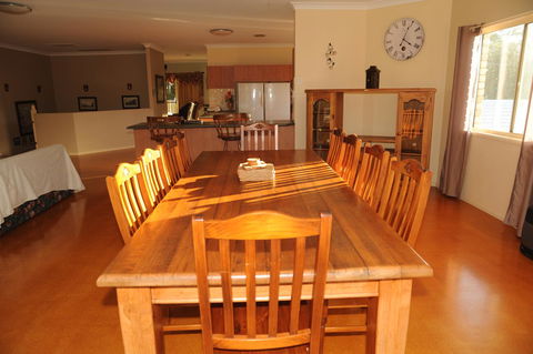 Waterfront At White Patch - Accommodation Mount Tamborine 1