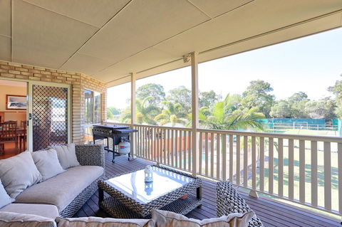 Waterfront At White Patch - Accommodation Mount Tamborine 35