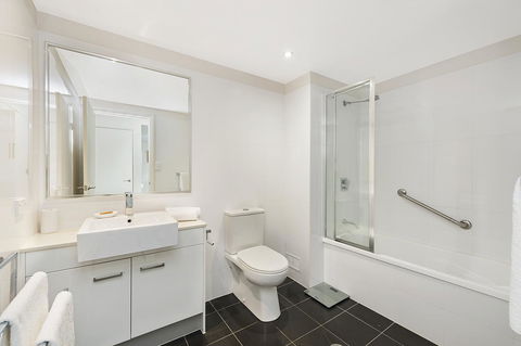 Keith's Sister - Accommodation Mount Tamborine 10