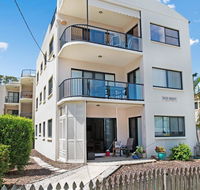 Quiet location across from waterfront - South Esp Bongaree - Accommodation Mount Tamborine