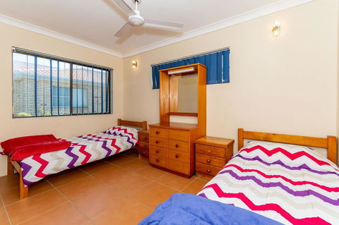 Fantastic Views From This Top Floor Unit! - Accommodation Mount Tamborine 5