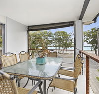 Fishing and Swimming at your doorstep - Sylvan Beach Esp Bellara - Accommodation Mount Tamborine