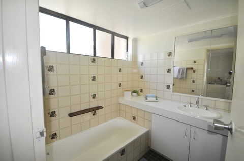 Crystal Waters On The Beach - Accommodation Mount Tamborine 2