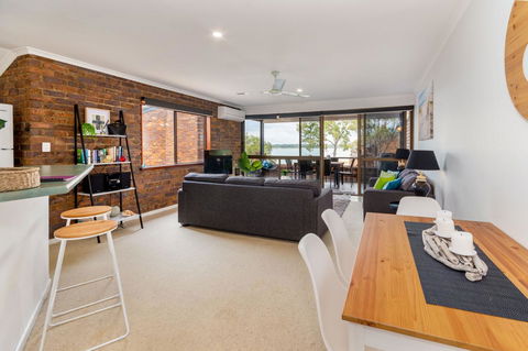 Spacious Family Unit With Incredible Views. - Accommodation Mount Tamborine 12