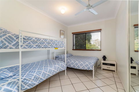 Waterfront Views From Private Rooftop Balcony - Bayview South Esp, Bongaree - Accommodation Mount Tamborine 14