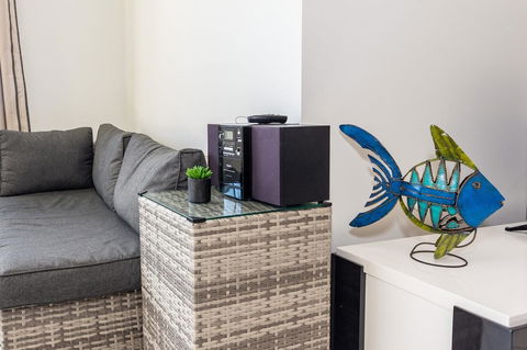 Waterfront Views From Private Rooftop Balcony - Bayview South Esp, Bongaree - Accommodation Mount Tamborine 7