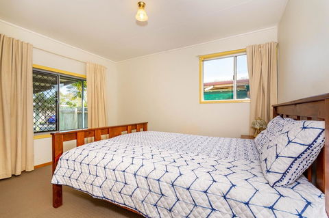 Pet Friendly Cottage In The Heart Of Bribie - Wirraway St, Bongaree - Accommodation Mount Tamborine 11