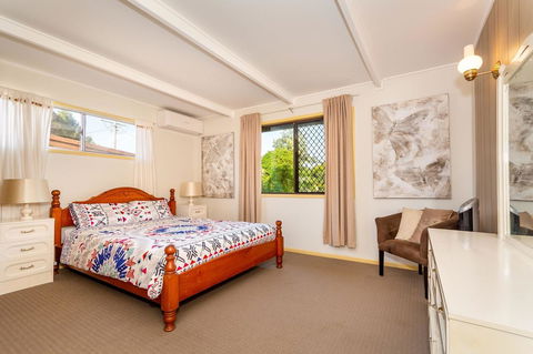 Pet Friendly Cottage In The Heart Of Bribie - Wirraway St, Bongaree - Accommodation Mount Tamborine 6