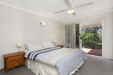 Waterfront Retreat With Room For A Boat - Welsby Pde, Bongaree - Accommodation Mount Tamborine 14