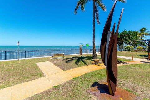 Waterfront Retreat With Room For A Boat - Welsby Pde, Bongaree - Accommodation Mount Tamborine 7