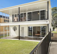 Waterfront Retreat with room for a boat - Welsby Pde Bongaree - Accommodation Mount Tamborine