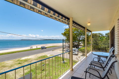 Water Views - Top Floor -Clearview Apartments South Esp, Bongaree - Accommodation Mount Tamborine 0