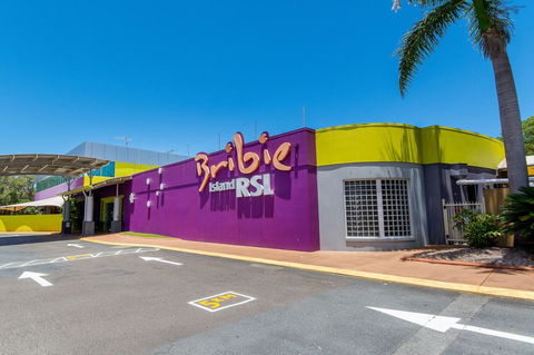 Water Views - Top Floor -Clearview Apartments South Esp, Bongaree - Accommodation Mount Tamborine 4