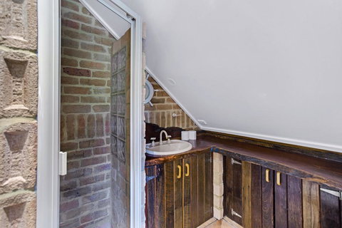 'Salt Wood' Cabin Style Retreat - Accommodation Mount Tamborine 3