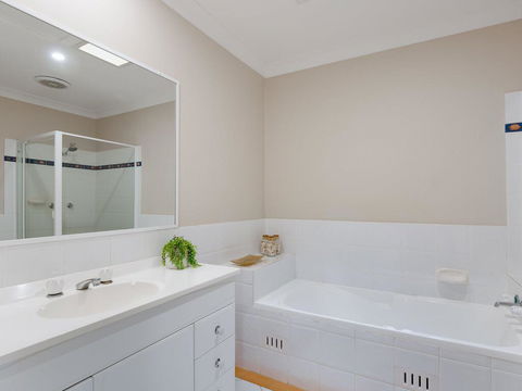 'Walk On Birubi', 1/40 Ocean Ave - Pet Friendly, WIFI, Boat Parking & Water Views - Accommodation Mount Tamborine 1