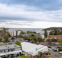 1 'Seaview' 9 Church Street - huge air conditioned unit with lift  WIFI - Accommodation Mount Tamborine