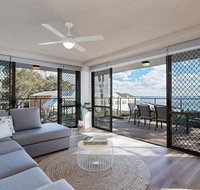 1 'The Poplars' 34 Magnus St - panoramic water views pool aircon  WIFI - Accommodation Mount Tamborine