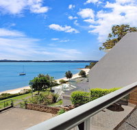 10 'Kiah' 53 Victoria Parade - Waterfront Views AIRCON and Close to the Marina. - Accommodation Mount Tamborine