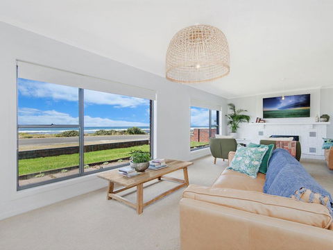 10 OCEAN VILLA - Accommodation Mount Tamborine 1