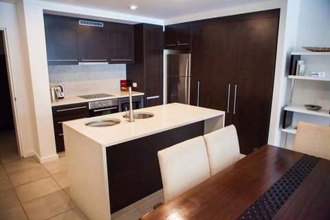 131 Sea Temple Luxury Swimout Apt. - Accommodation Mount Tamborine 3