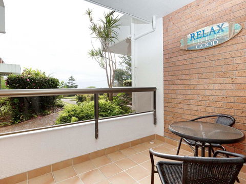 14 'The Commodore' 9-11 Donald Street- Unit In The Heart Of Town With Views & WIFI - Accommodation Mount Tamborine 2