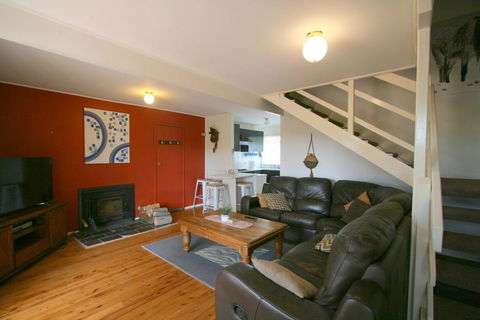 14 Cobbon Crescent Jindabyne - Accommodation Mount Tamborine 0