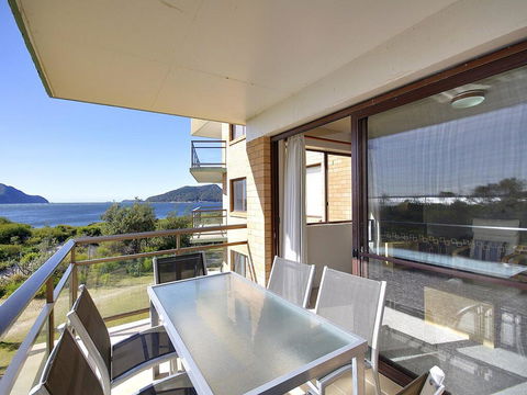 15 'Intrepid', 3 Intrepid Close - Right On The Beachfront - Accommodation Mount Tamborine 0