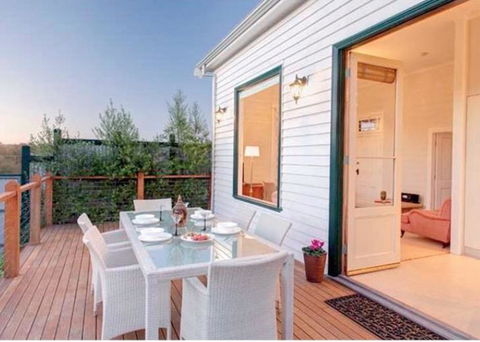 1880s Kananook Boutique Historic Luxury Apartment FSC Private Villa Bairnsdale - Accommodation Mount Tamborine 0
