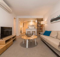 2 Bedroom Apartment Seconds From Valley - Accommodation Mount Tamborine