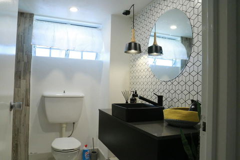 2 Bedroom Close To CBD - Accommodation Mount Tamborine 2