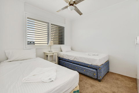 2 Bedroom Top Floor Unit - Ocean Views And Pool - Accommodation Mount Tamborine 1