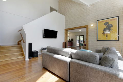 2 Marma Retreat With Jacuzzi, Heated Pool, Pet Friendly, Foxtel - Accommodation Mount Tamborine 0