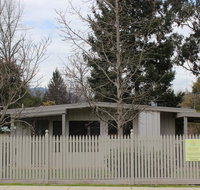 20 Toorak Rd Bright - Accommodation Mount Tamborine