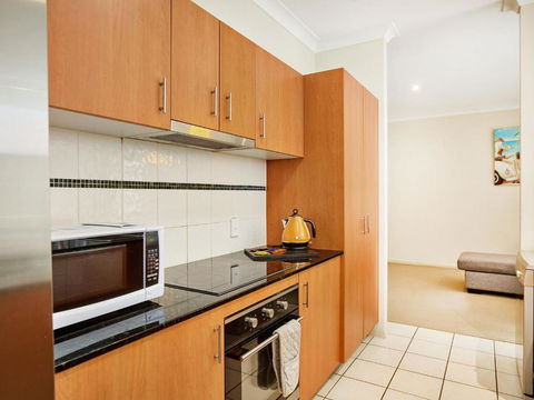 Bond Uni House - Accommodation Mount Tamborine 4