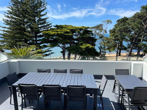 C-Scape Penthouse - Cowes Beach Front - Accommodation Mount Tamborine 4