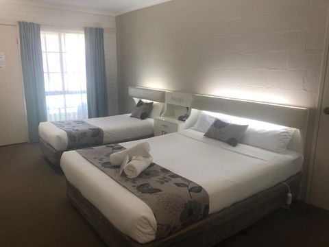 CAPRICORN MOTOR Inn - Accommodation Mount Tamborine 3