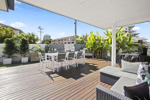CARAVAN, BOAT & PET Friendly - RIGHT ON THE BORDER - Accommodation Mount Tamborine 0
