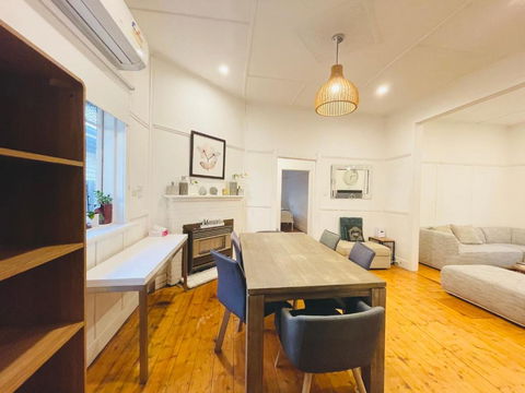 D114 Victorian Central Stay - Accommodation Mount Tamborine 3