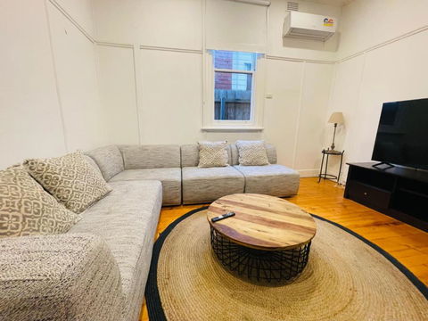 D114 Victorian Central Stay - Accommodation Mount Tamborine 2