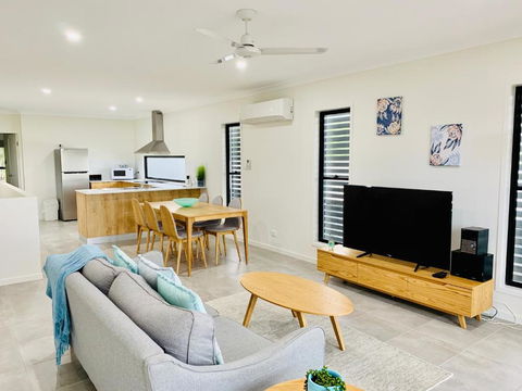 DAYDREAMING Airlie Beach, Water Views & Only 200m To Boardwalk. - Accommodation Mount Tamborine 0
