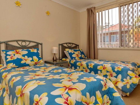 3 'Sunset' 11 Victoria Parade - Stunning Unit Right Across From The Water - Accommodation Mount Tamborine 2