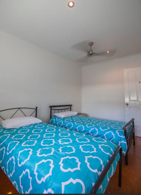 3 Bedroom Apartment // Spence St - Accommodation Mount Tamborine 3