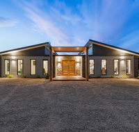 3 WISE MONKEYS MANSFIELD - Accommodation Mount Tamborine