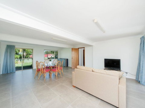 31 Kerrigan St - Large Home With Water Views & Boat Parking - Accommodation Mount Tamborine 2