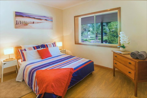 32 Zachary Drive Farm Stay Iconic Water Views - Accommodation Mount Tamborine 2