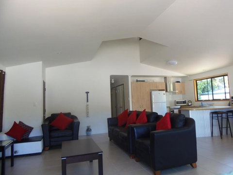 6 Bomburra Court - Rainbow Beach, Pet Friendly In Great Bush And Beach Location - Accommodation Mount Tamborine 2