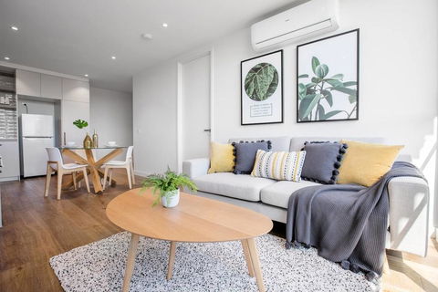 61, Boutique One-bedroom, Boxhill Central, Mall - Accommodation Mount Tamborine 0
