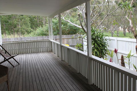 77 Butler Street, Byron Bay - Lantana Beach House - Accommodation Mount Tamborine 1