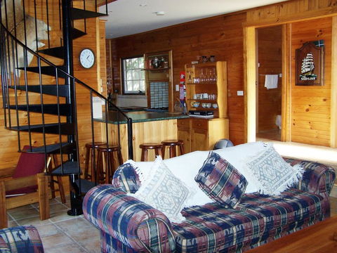 81 On Freycinet - Accommodation Mount Tamborine 3