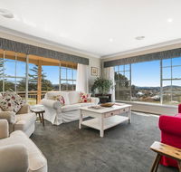 A House With A View Molong. NSW - Accommodation Mount Tamborine